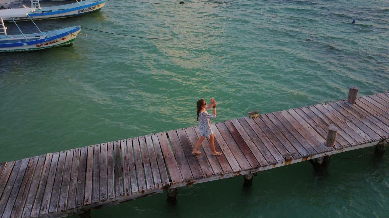 Hotel Puerto Corcho Puerto Morelos Buitenkant foto